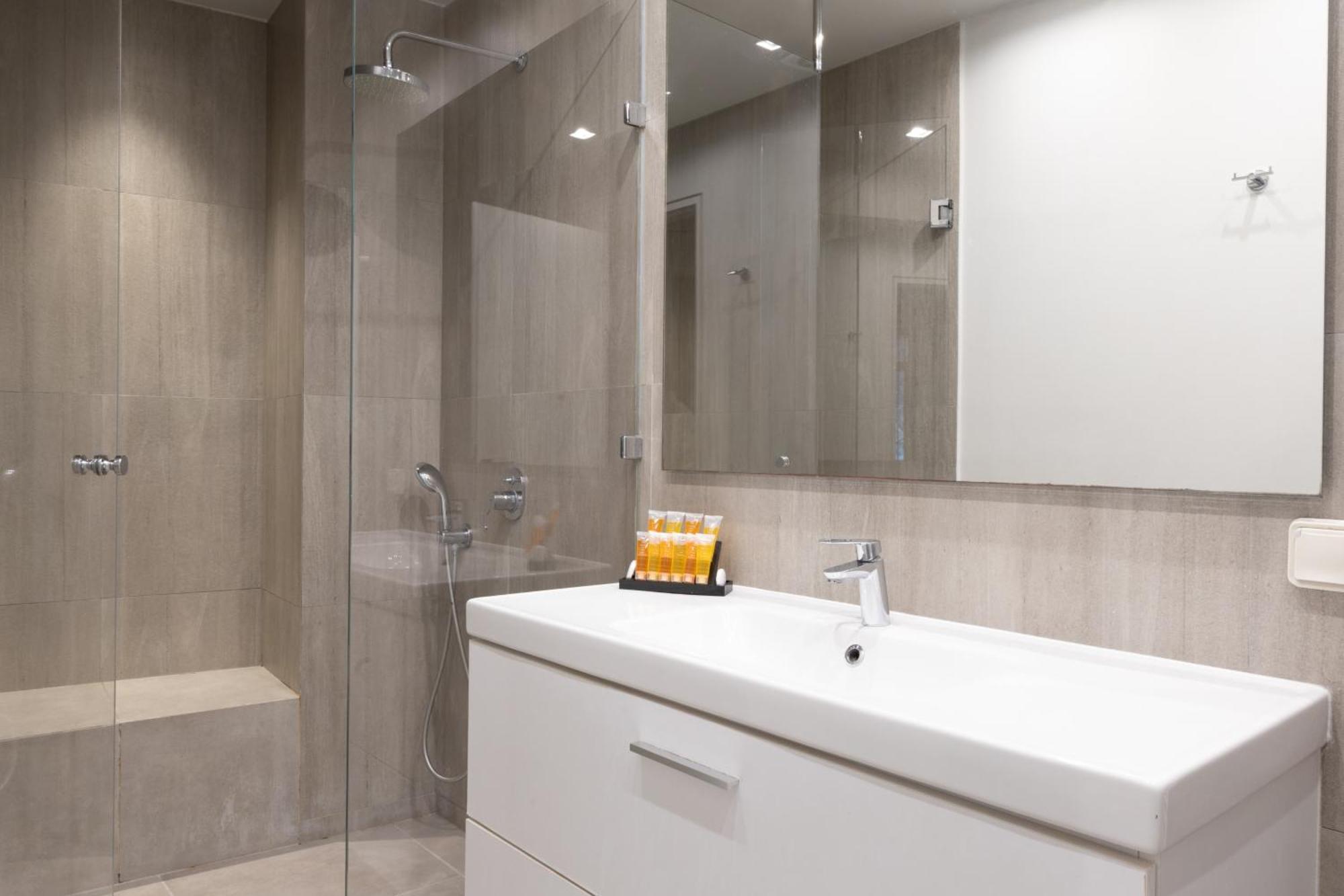 85 Sqm In The Heart Of Athens Shared Rooftop Deck Ngoại thất bức ảnh